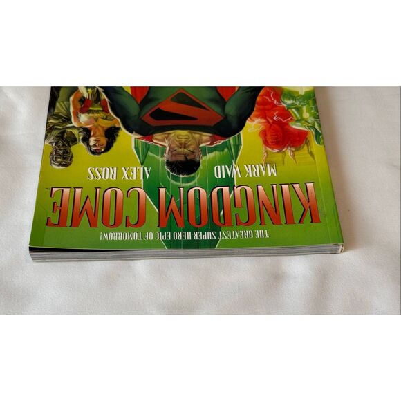 Kingdom Come (2008 Trade Paperback)/Mark Waid and Alex Ross - DC COMICS - Picture 6 of 10